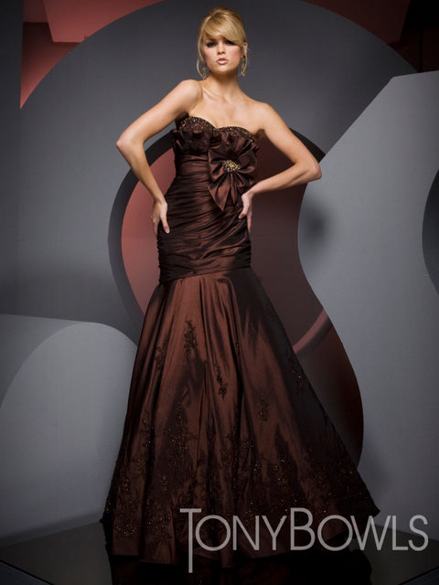 Best-Tony-Bowls-Dress-For-Evening-Party (12)